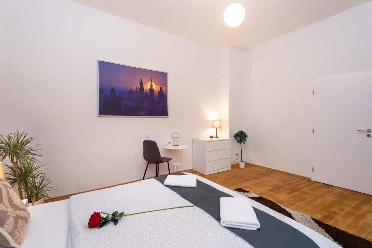 Luxury Apartment In The Center Of Prague Exterior photo