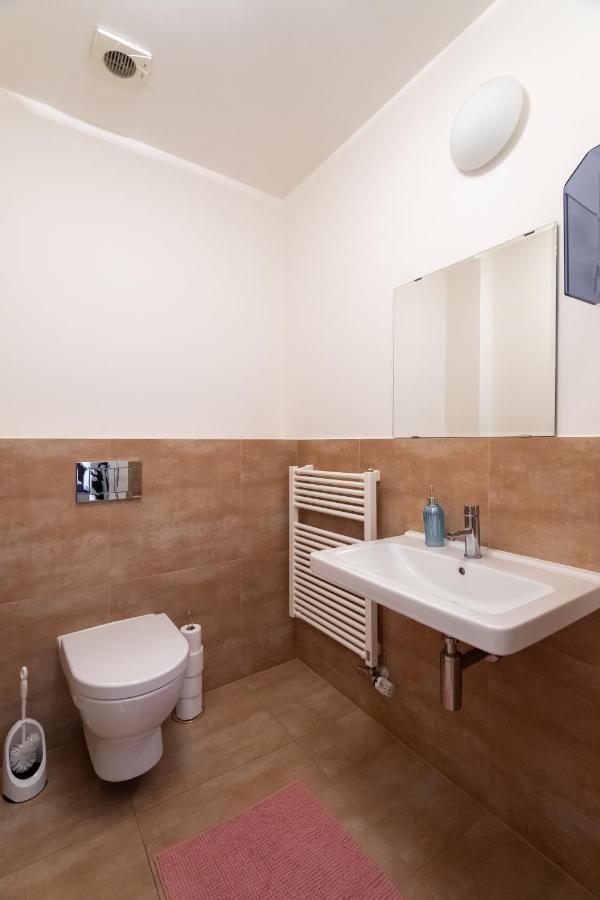 Luxury Apartment In The Center Of Prague Exterior photo